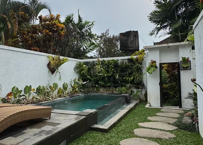 Villa Mades *